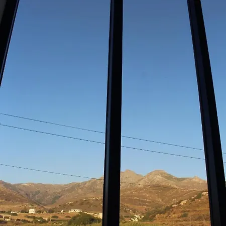 Akrotiri Villa Engaraí