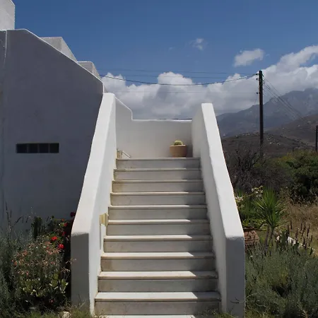 Akrotiri Villa