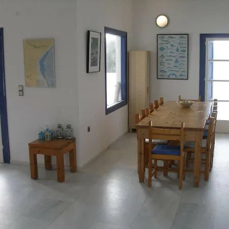 Akrotiri * Engares
