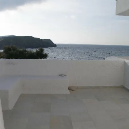 Akrotiri Villa